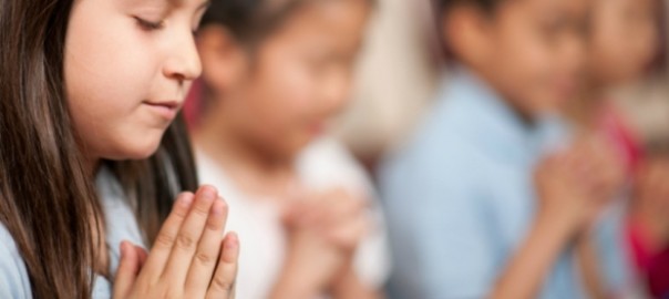 children-praying